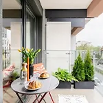 Ice Art By Cozyplace Apartamento Cracovia